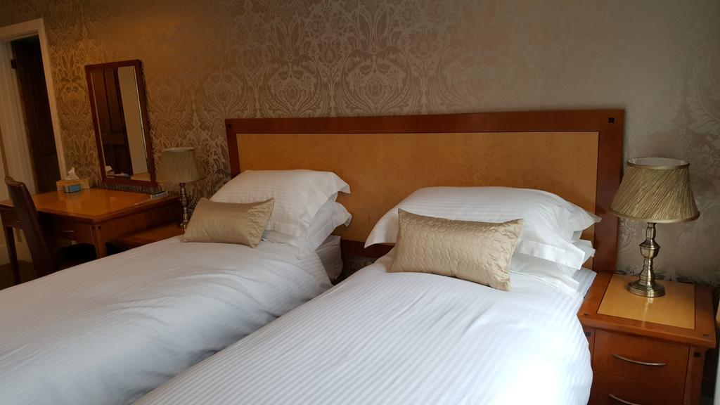ווקינגהאם Sadlers Guest House מראה חיצוני תמונה