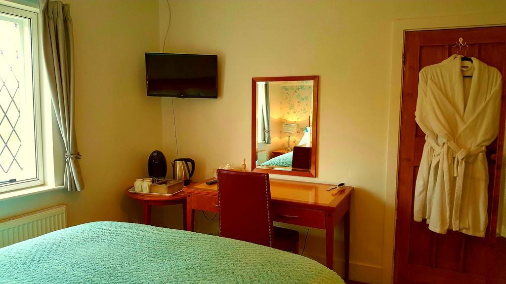 ווקינגהאם Sadlers Guest House מראה חיצוני תמונה